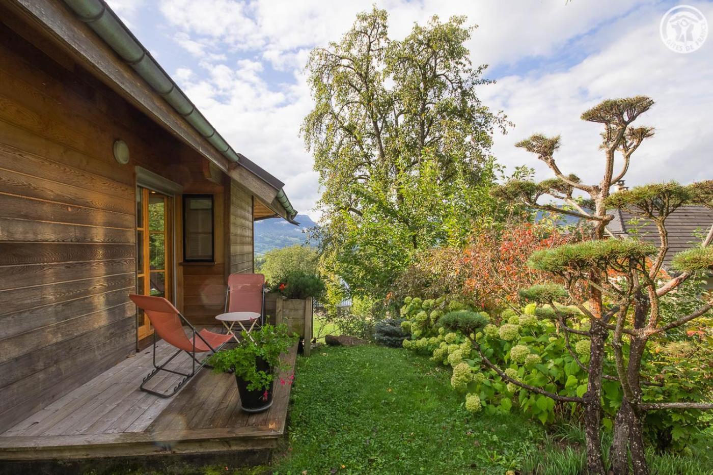 Les Perrelles Bed & Breakfast Bellecombe-en-Beauges Exterior foto